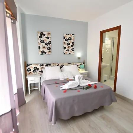 Hb בית הארחה 3*