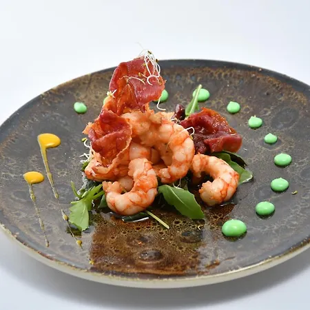 Hb בית הארחה